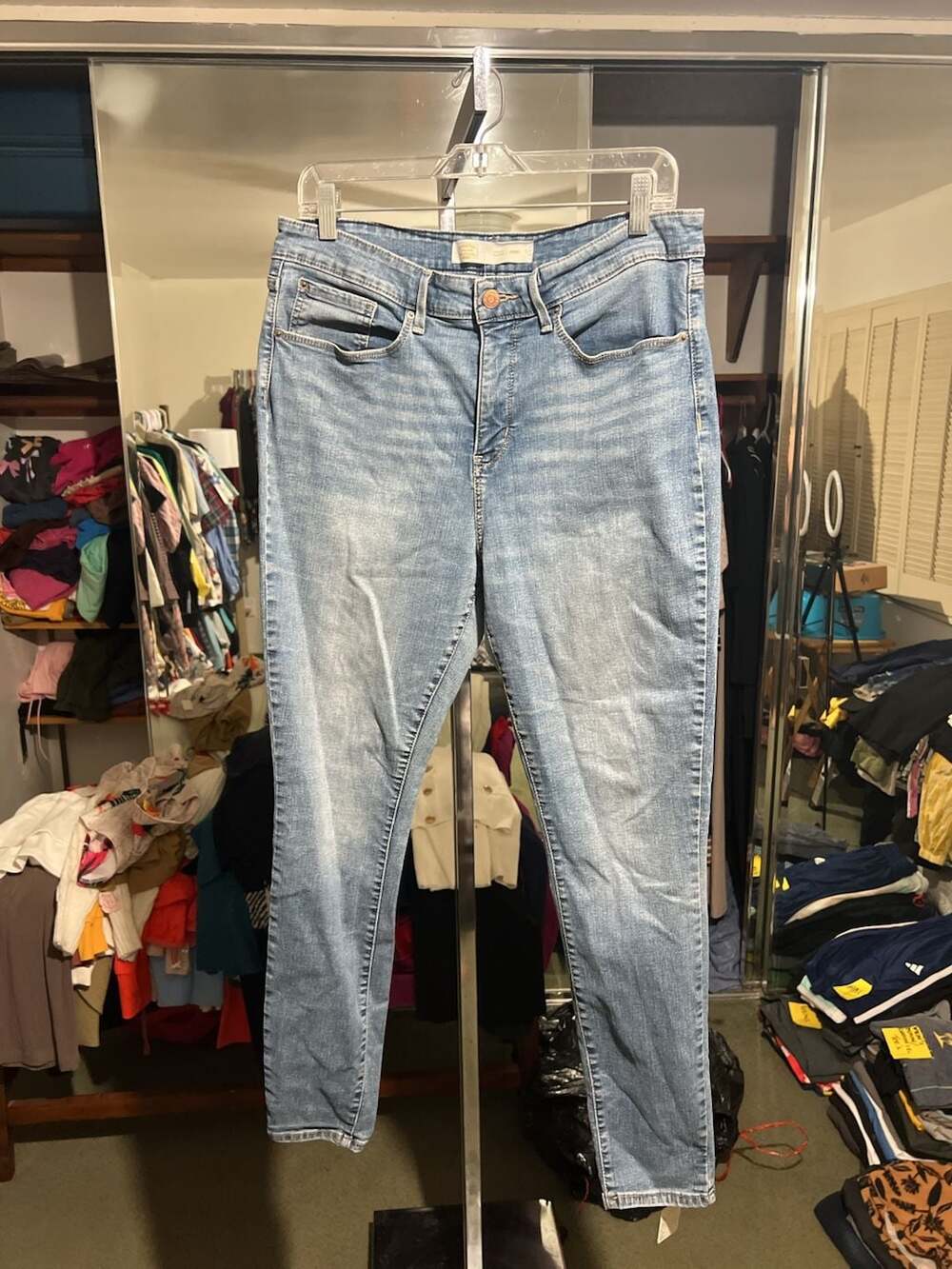 Signature by Levi Strauss & Co. Totally Shaping Skinny Jeans Light Wash Size 16M